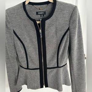 NEW w/o tags Women’s Blazer - DKNY size 0